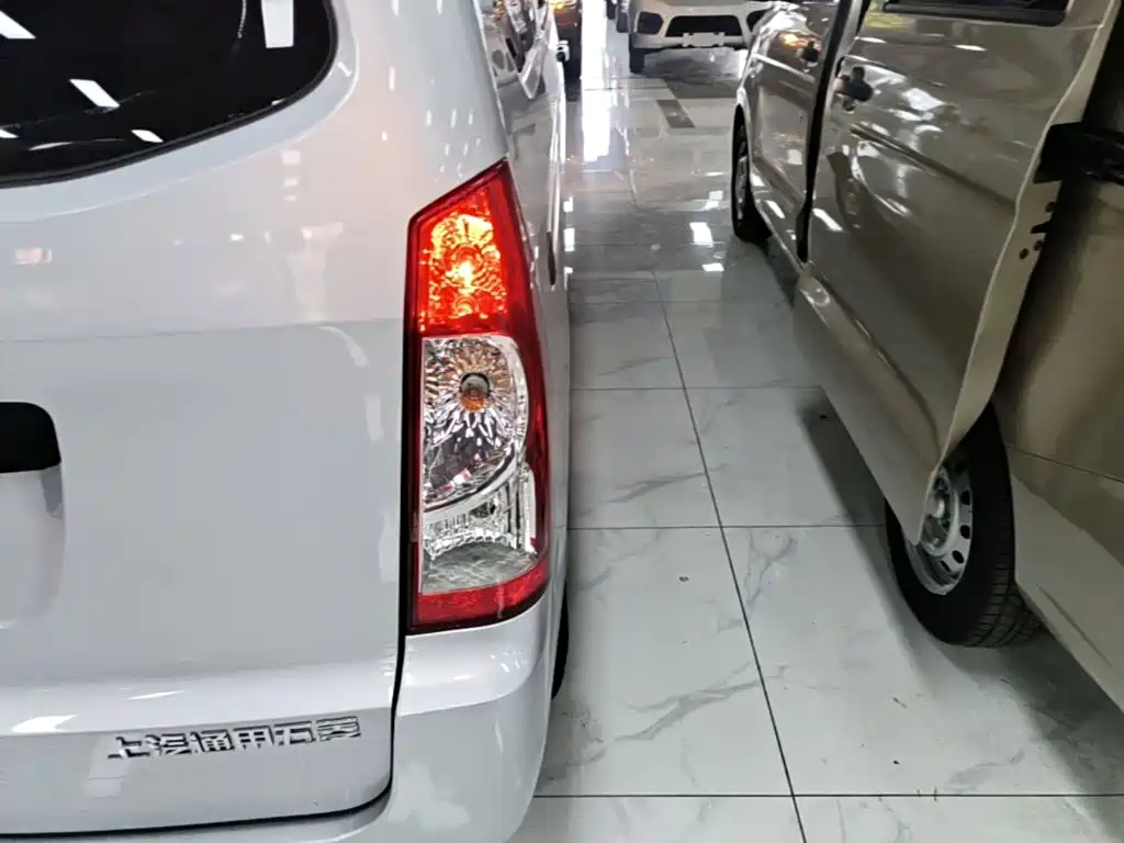 Wuling Rongguang S — фото 8