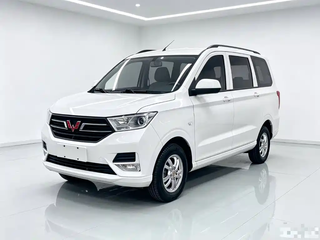 Wuling Hongguang — фото 2