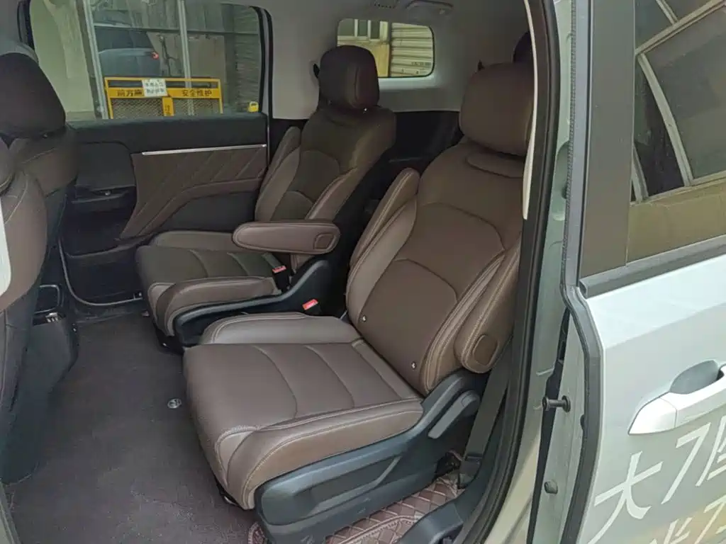 Wuling Xingguang 730 New Energy — фото 13
