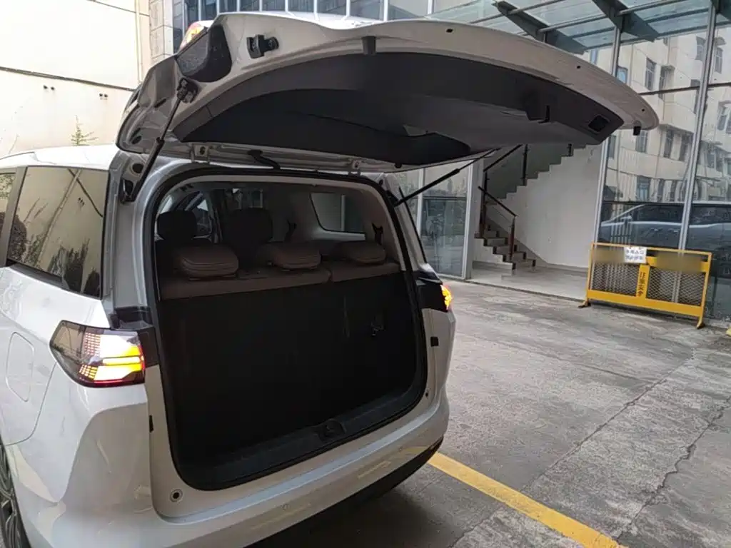 Wuling Xingguang 730 New Energy — фото 15