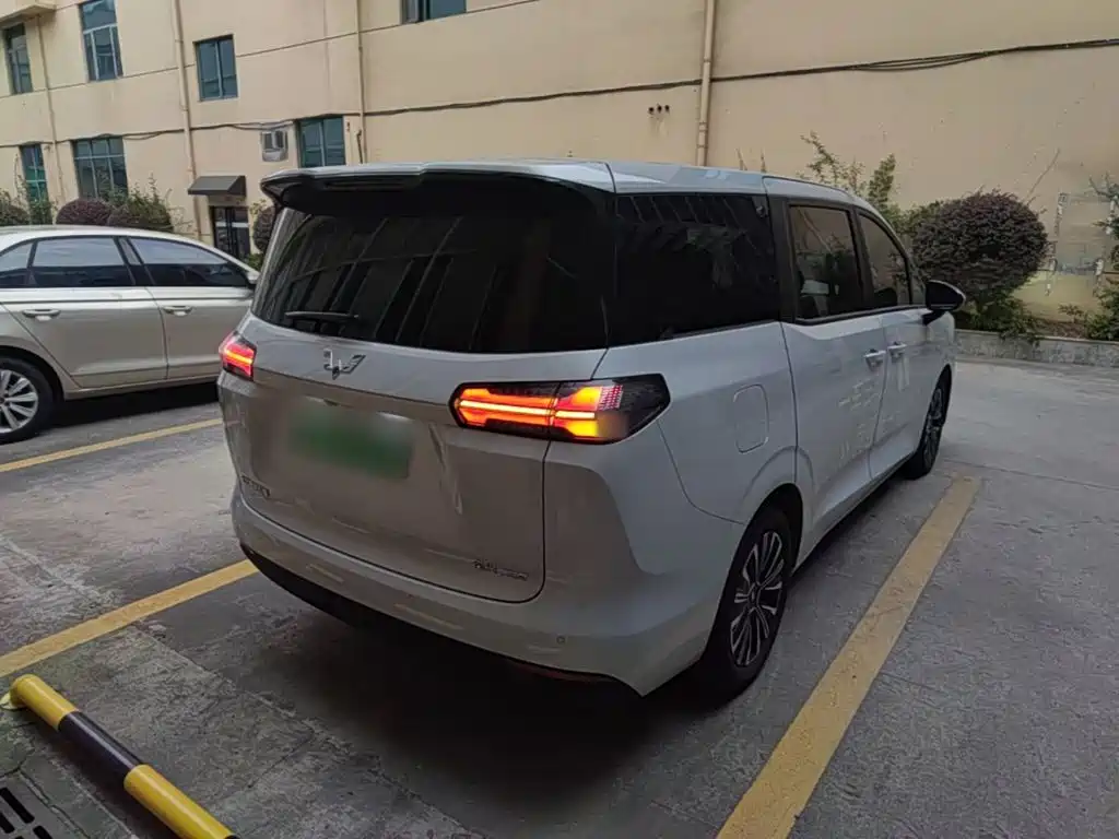 Wuling Xingguang 730 New Energy — фото 5