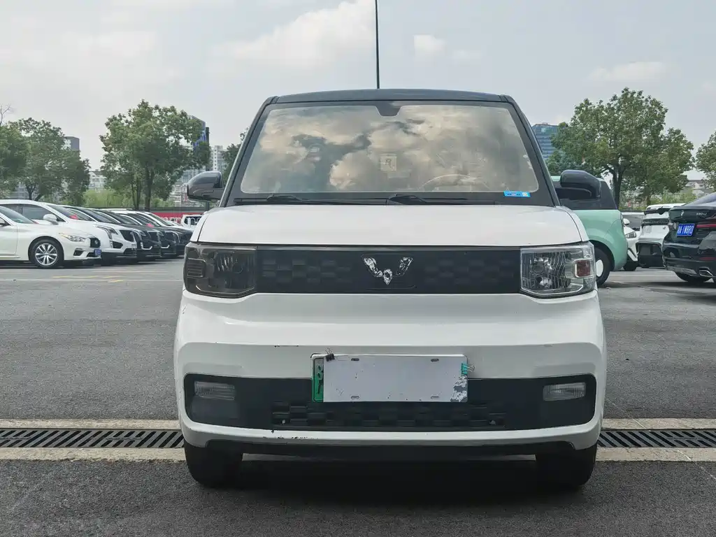 Wuling MINIEV — фото 2
