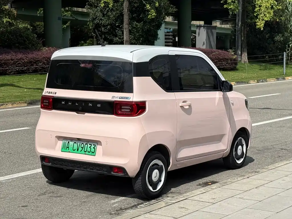 Wuling MINIEV — фото 8