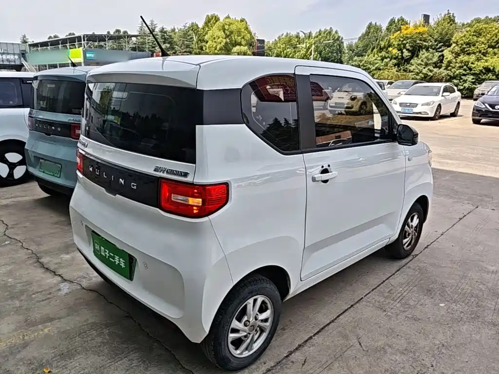 Wuling MINIEV — фото 7