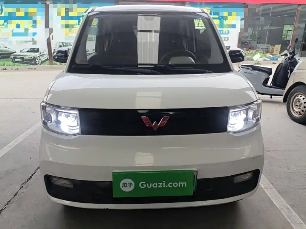 Wuling MINIEV — фото 3