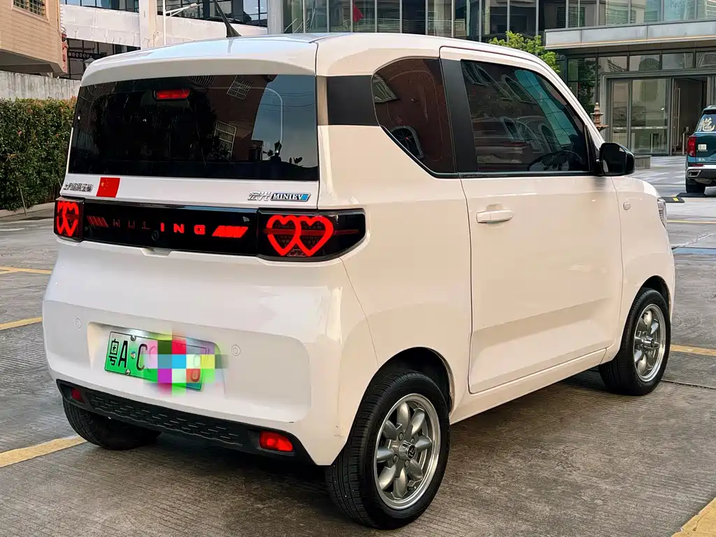 Wuling MINIEV — фото 4