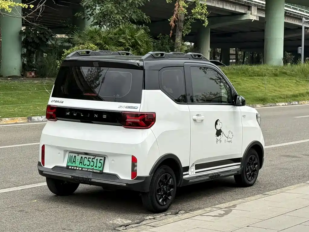 Wuling MINIEV — фото 6