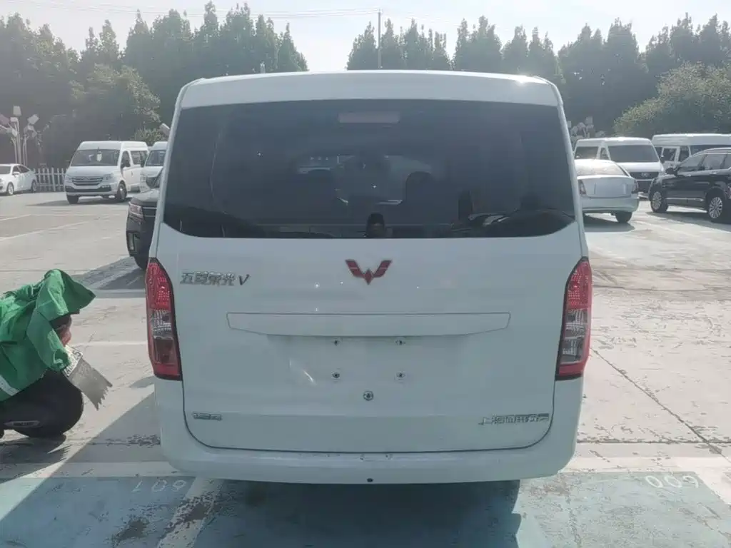 Wuling Rongguang V — фото 6