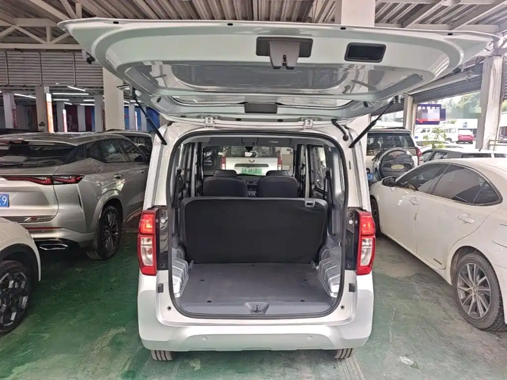 Wuling Zhiguang EV — фото 19