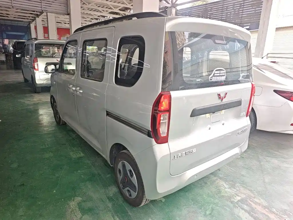 Wuling Zhiguang EV — фото 5