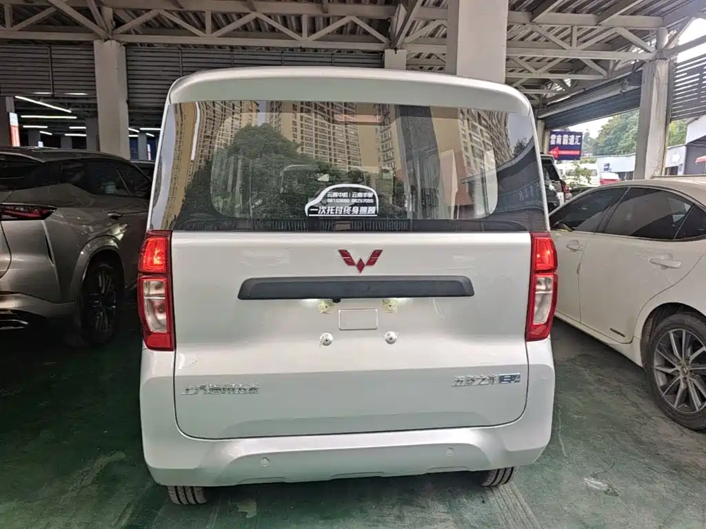 Wuling Zhiguang EV — фото 6
