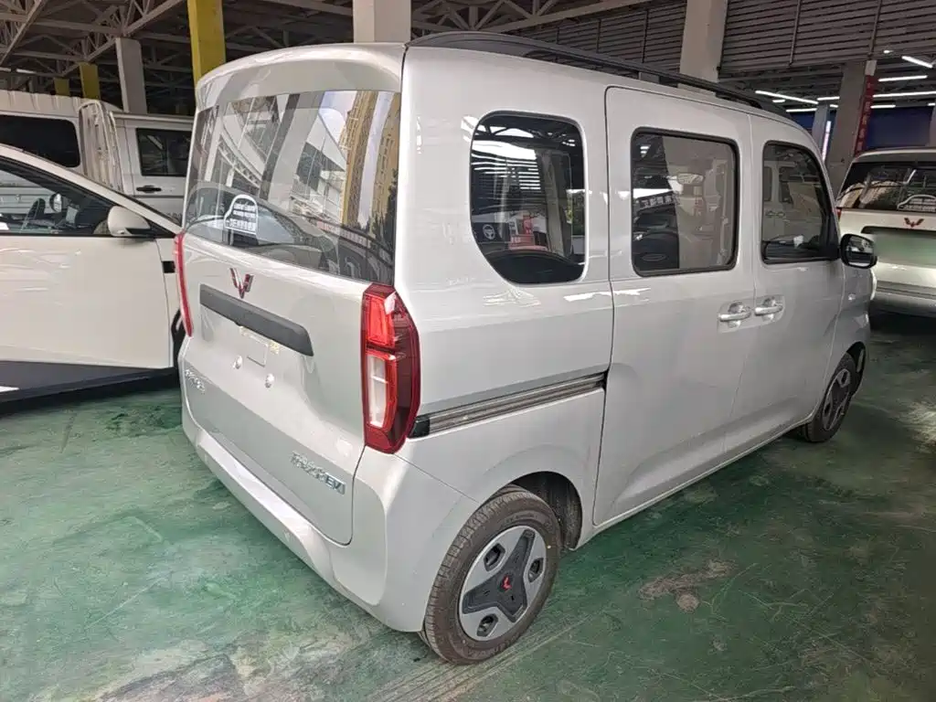 Wuling Zhiguang EV — фото 7