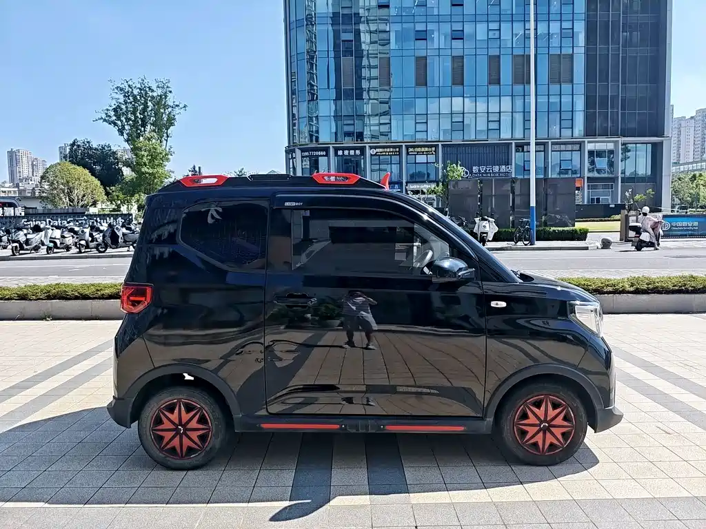 Wuling MINIEV — фото 4