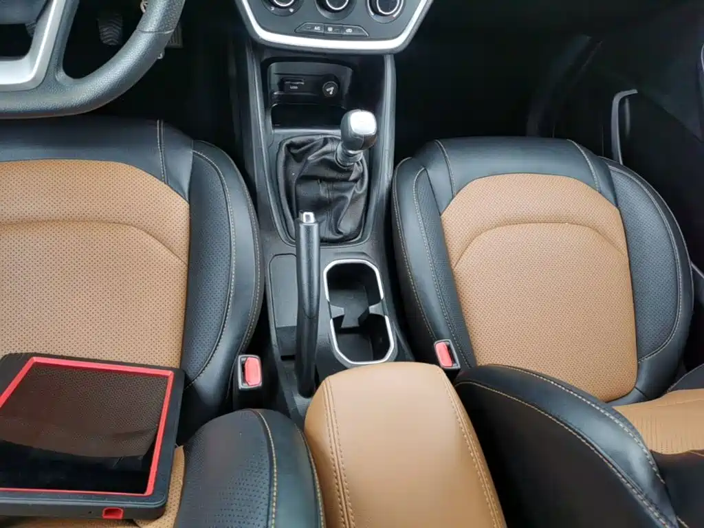 Wuling Hongguang S3 — фото 14