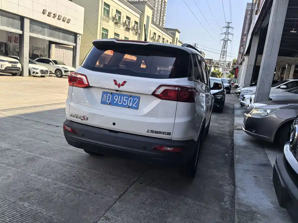 Wuling Hongguang S3 — фото 7