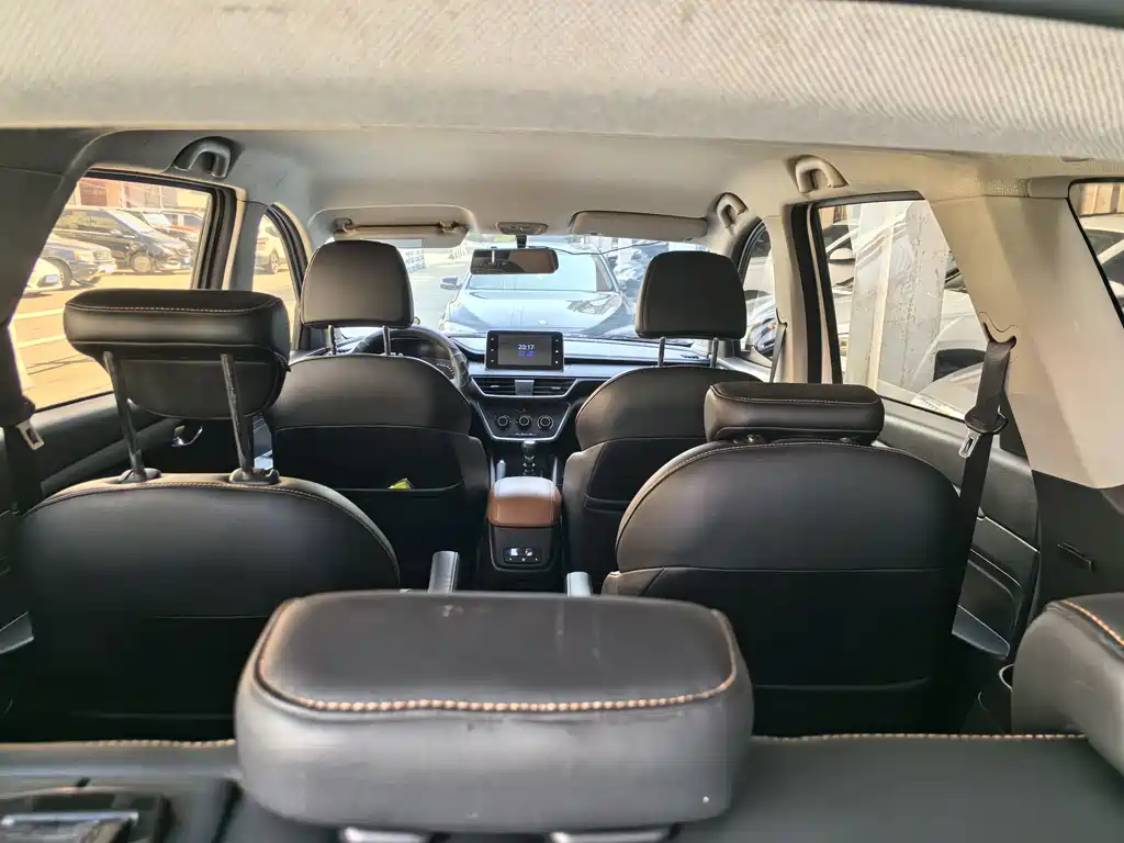 Wuling Hongguang S3 — фото 10