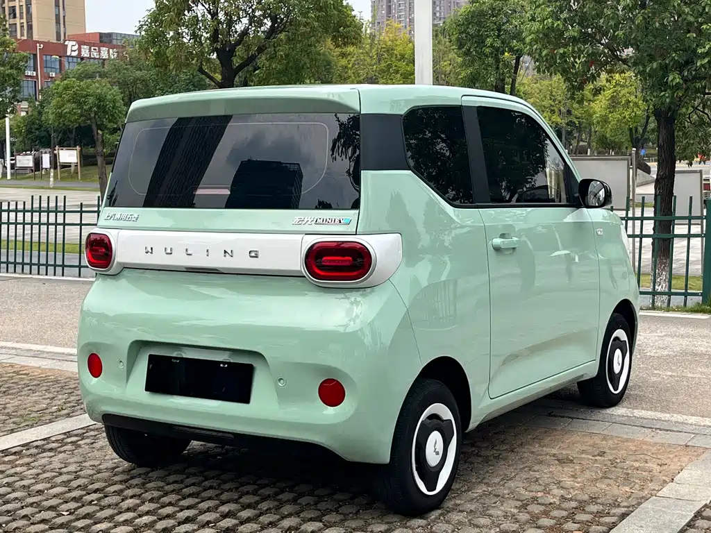 Wuling MINIEV — фото 4