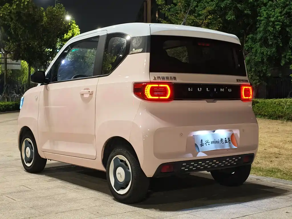 Wuling MINIEV — фото 4