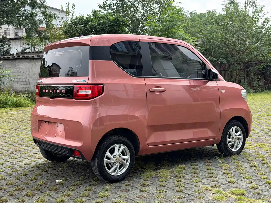 Wuling MINIEV — фото 4