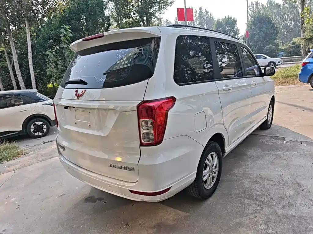 Wuling Hongguang — фото 7