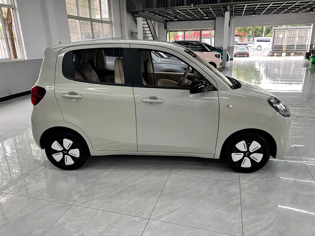 Wuling MINIEV — фото 4