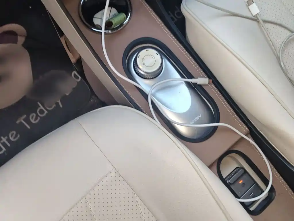 Wuling MINIEV — фото 7