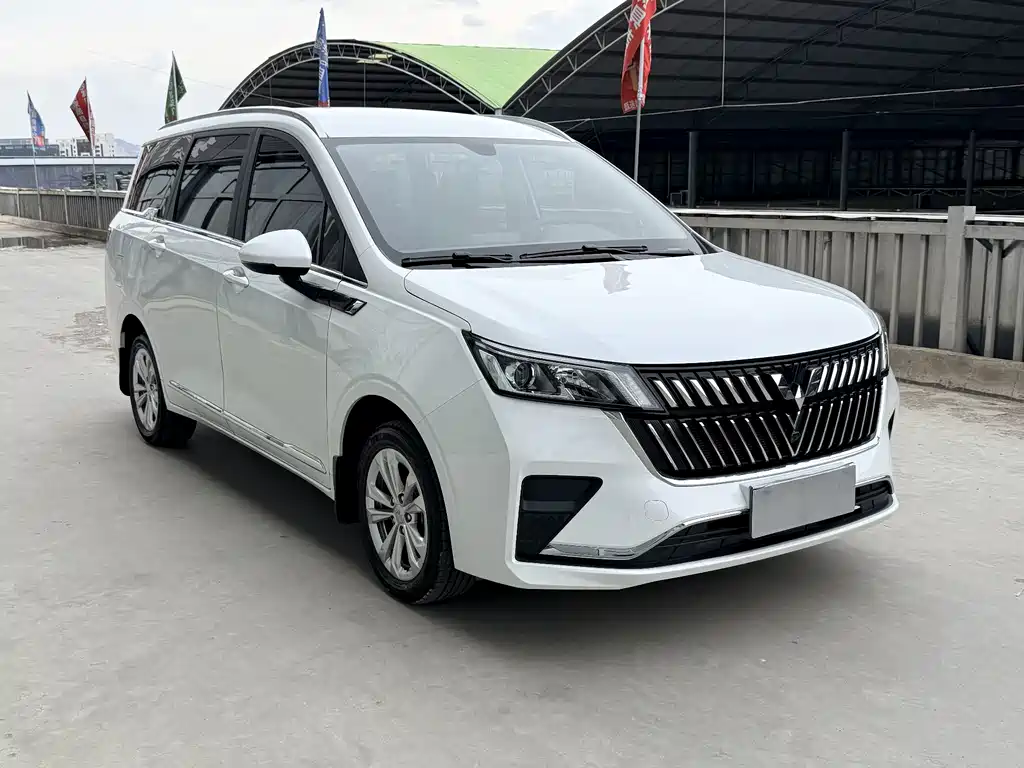 Wuling Jiachen — фото 3
