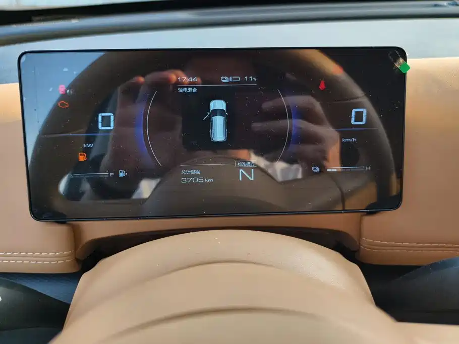 Wuling Xingguang 560 New Energy — фото 14