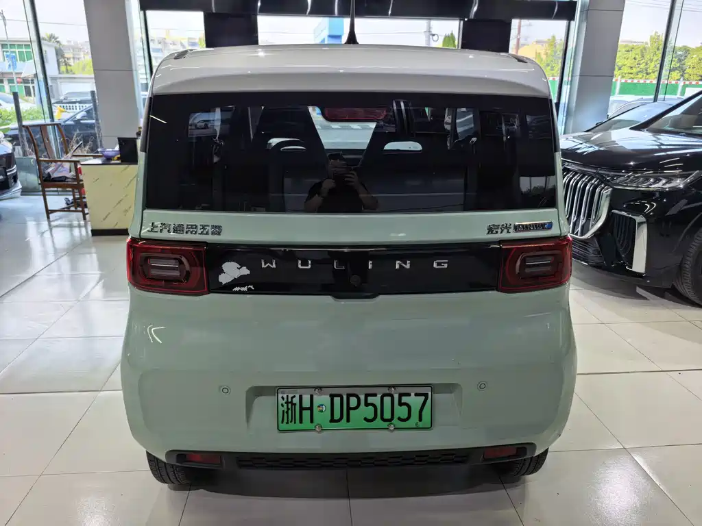 Wuling MINIEV — фото 3