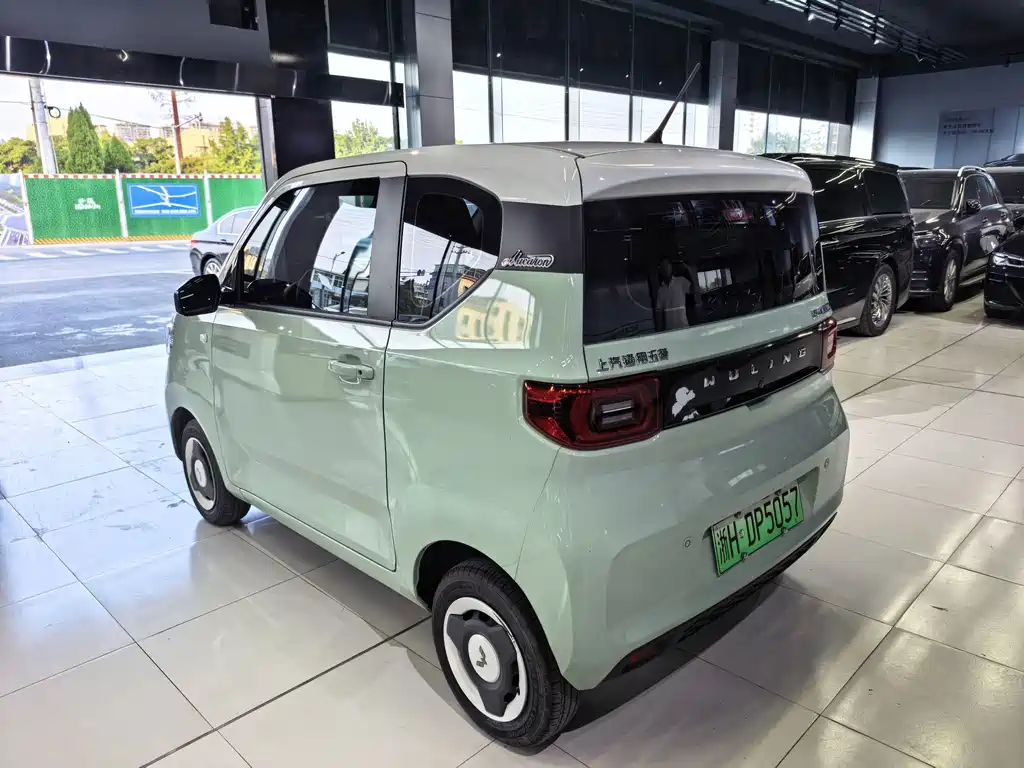 Wuling MINIEV — фото 6