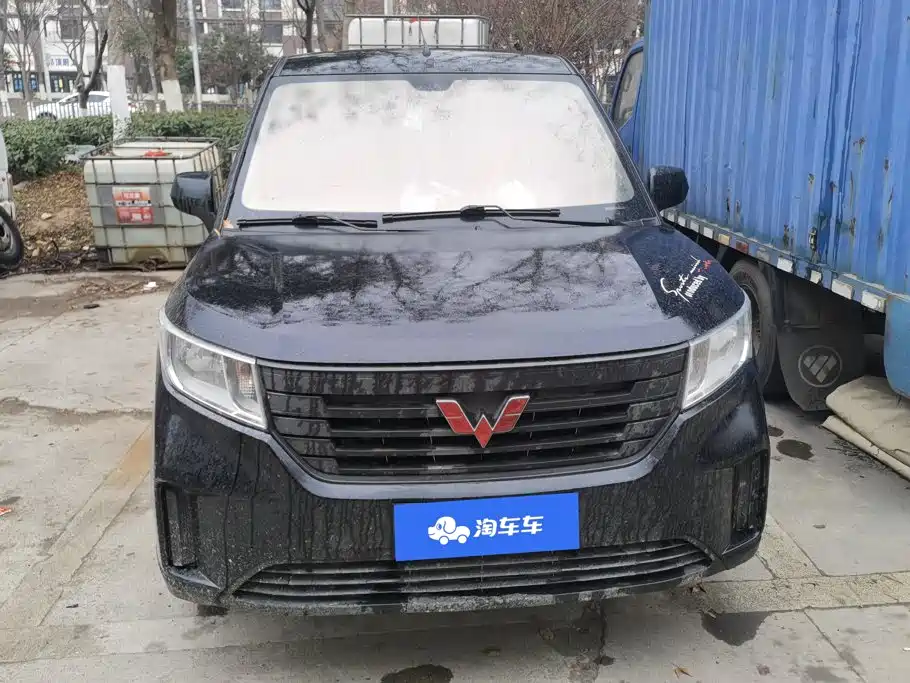 Wuling Hongguang PLUS — фото 2