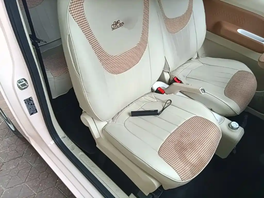 Wuling MINIEV — фото 25