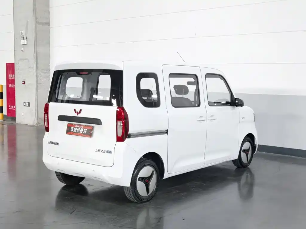 Wuling Zhiguang EV — фото 2