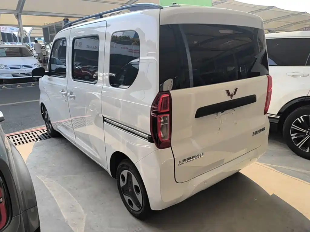 Wuling Zhiguang EV — фото 5