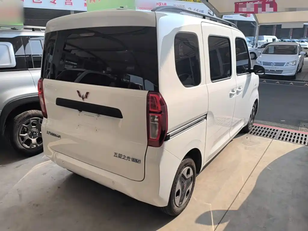 Wuling Zhiguang EV — фото 7