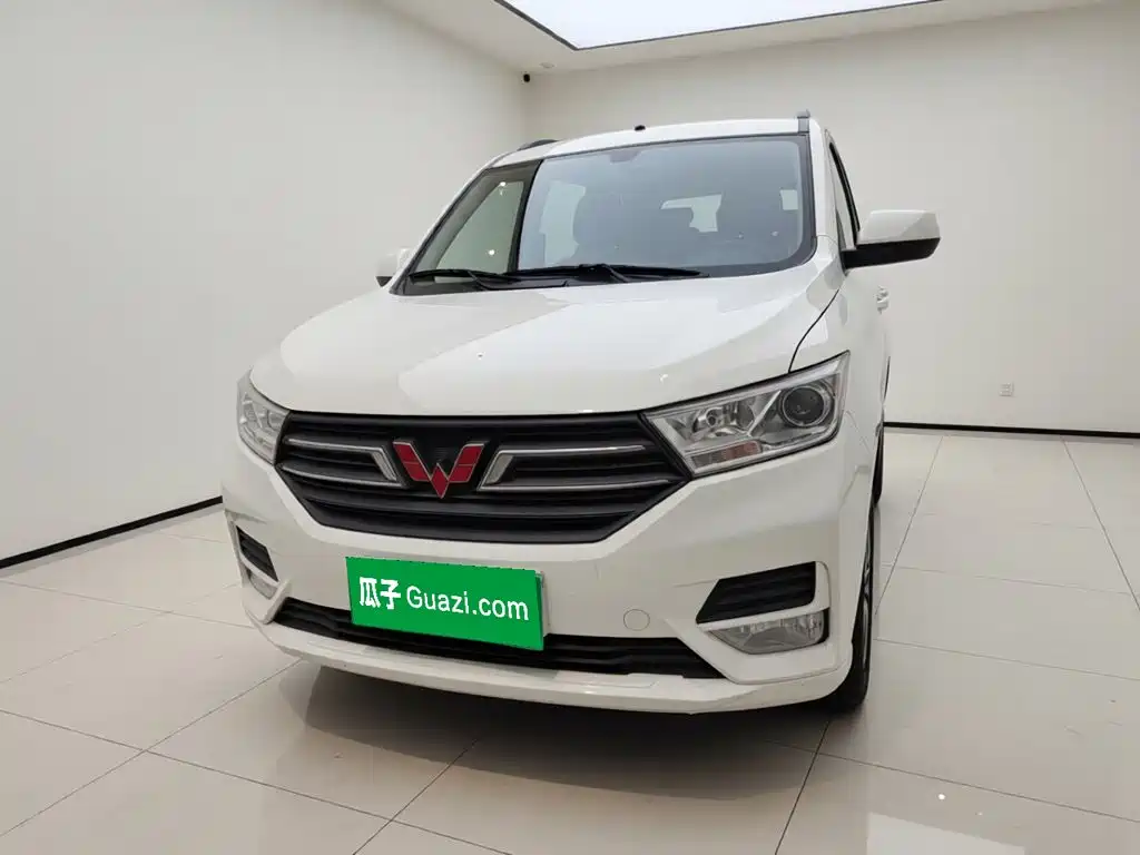 Wuling Hongguang — фото 2