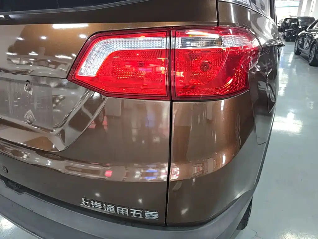 Wuling Hongguang S3 — фото 8