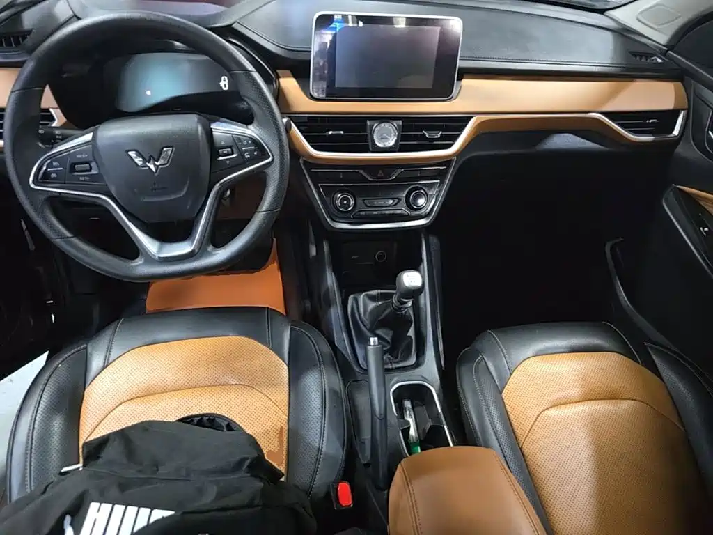 Wuling Hongguang S3 — фото 10