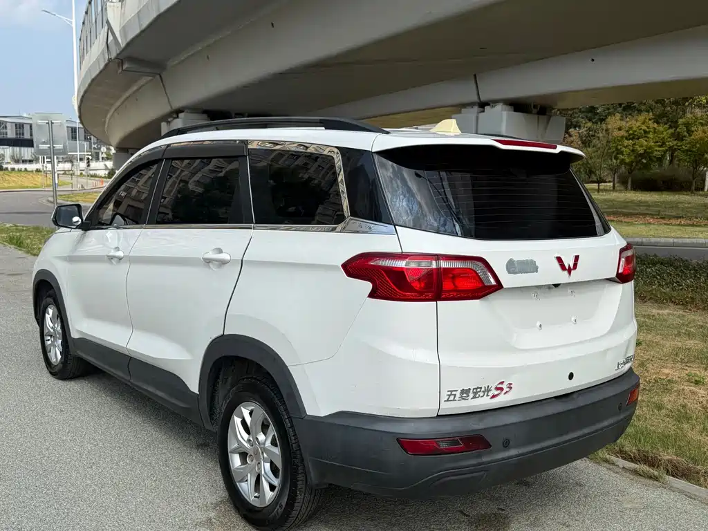 Wuling Hongguang S3 — фото 7