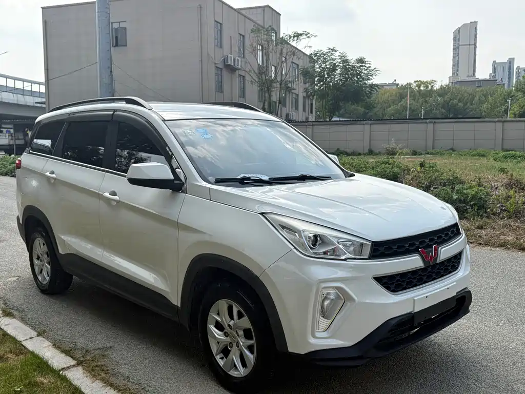 Wuling Hongguang S3 — фото 8