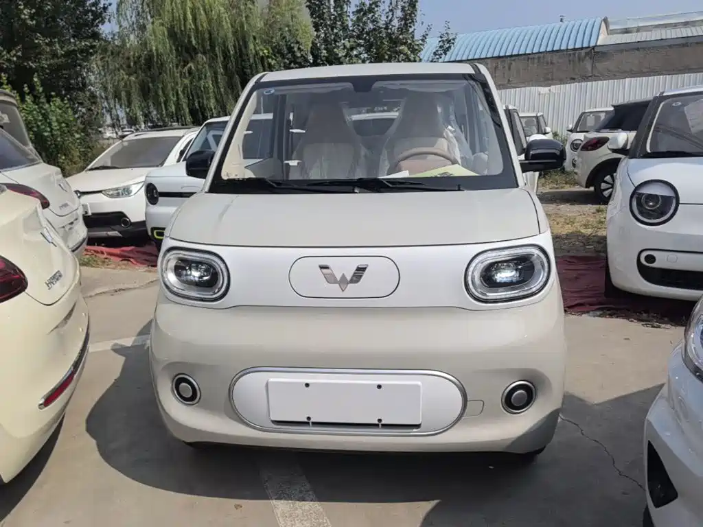 Wuling MINIEV — фото 3