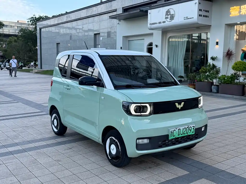 Wuling MINIEV — фото 3