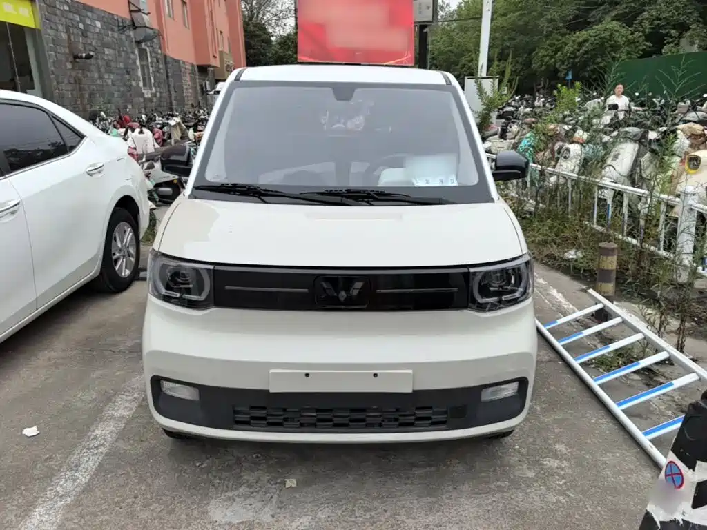 Wuling MINIEV — фото 3