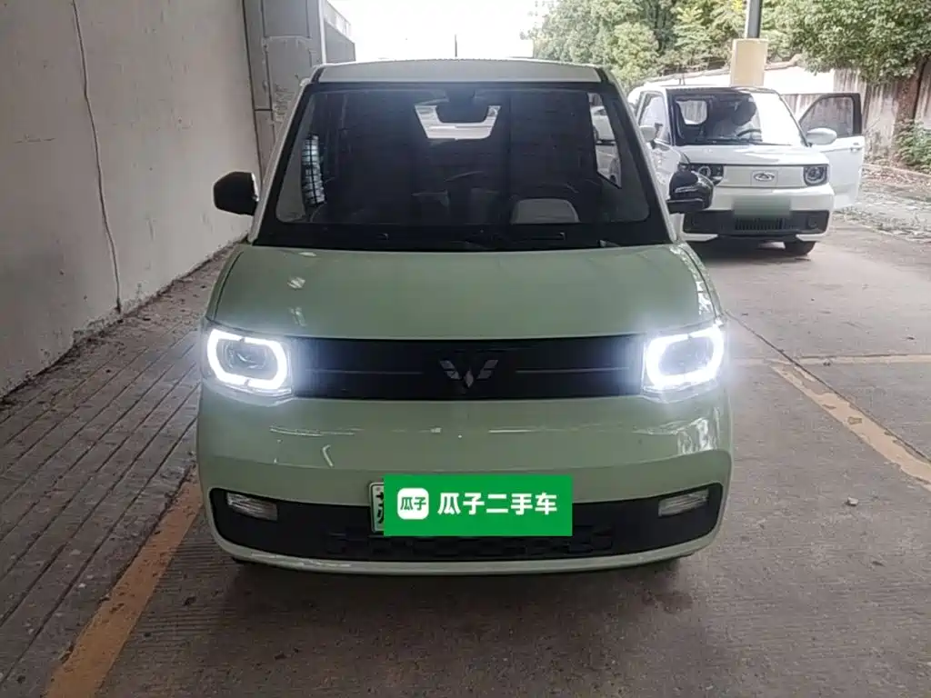 Wuling MINIEV — фото 3