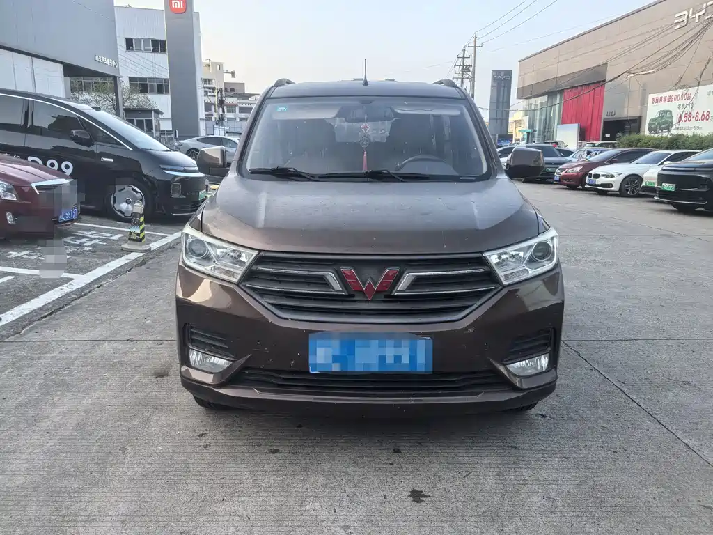 Wuling Hongguang — фото 2
