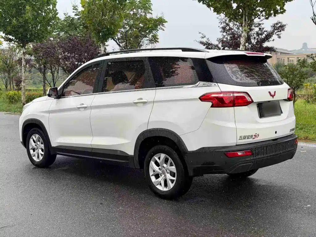 Wuling Hongguang S3 — фото 5