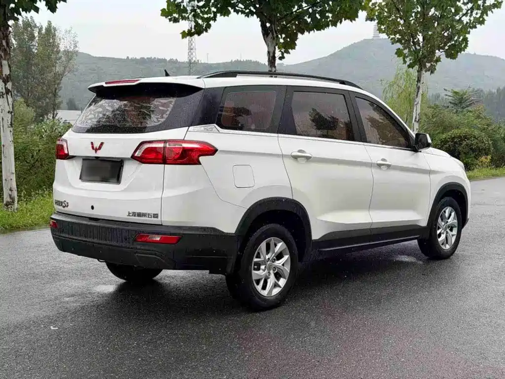 Wuling Hongguang S3 — фото 6