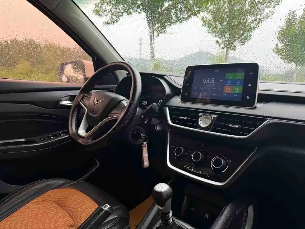 Wuling Hongguang S3 — фото 8