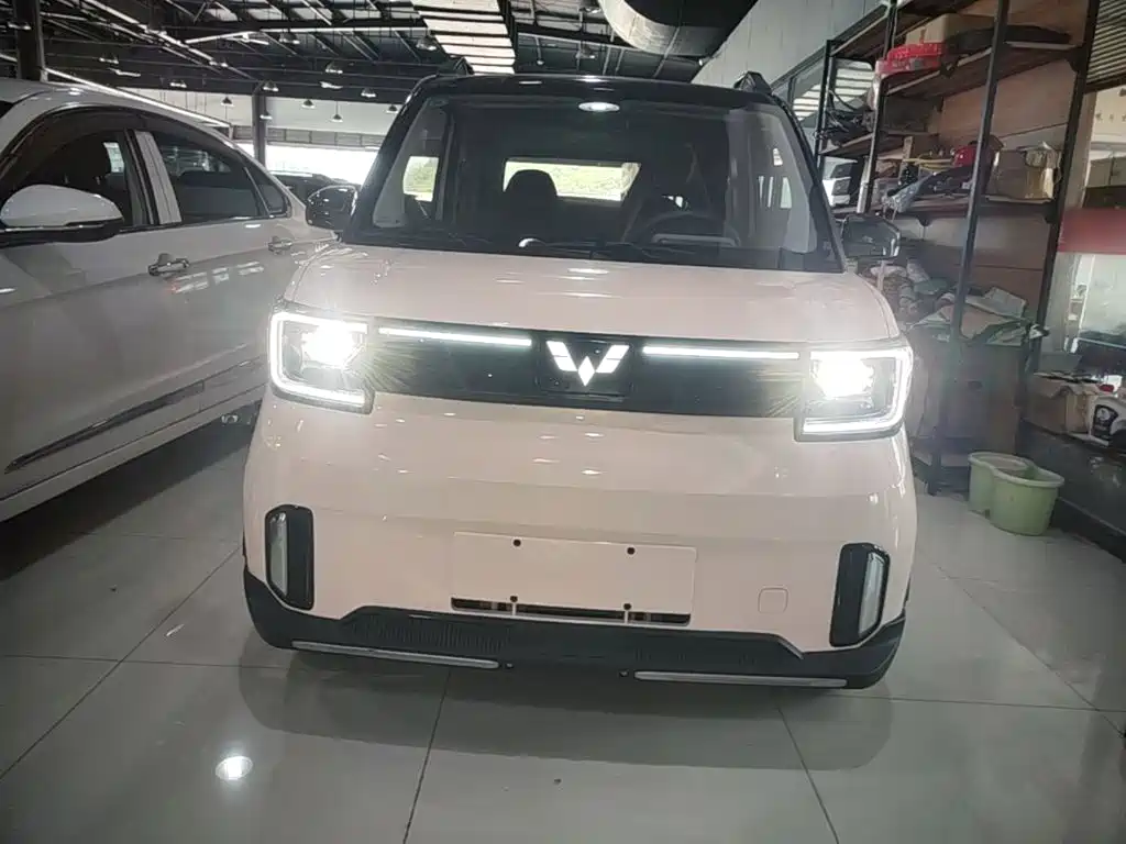 Wuling MINIEV — фото 3