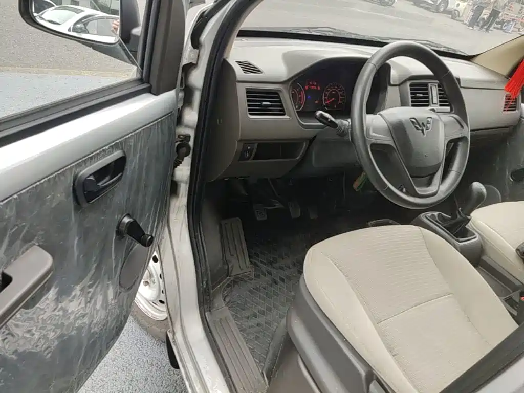Wuling Rongguang S — фото 16
